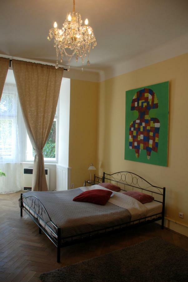 Pension Atelier 12 Praga Zewnętrze zdjęcie