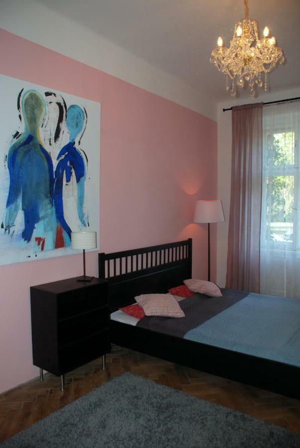 Pension Atelier 12 Praga Zewnętrze zdjęcie
